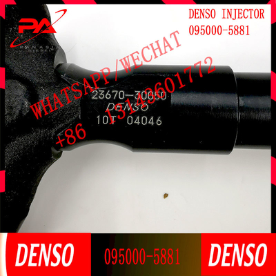 DXM DENS Enjektör Common Rail Enjektör 23670-30050 095000-5881 / 0950005881 5881 DENSO 2KD-FTV için enjektör